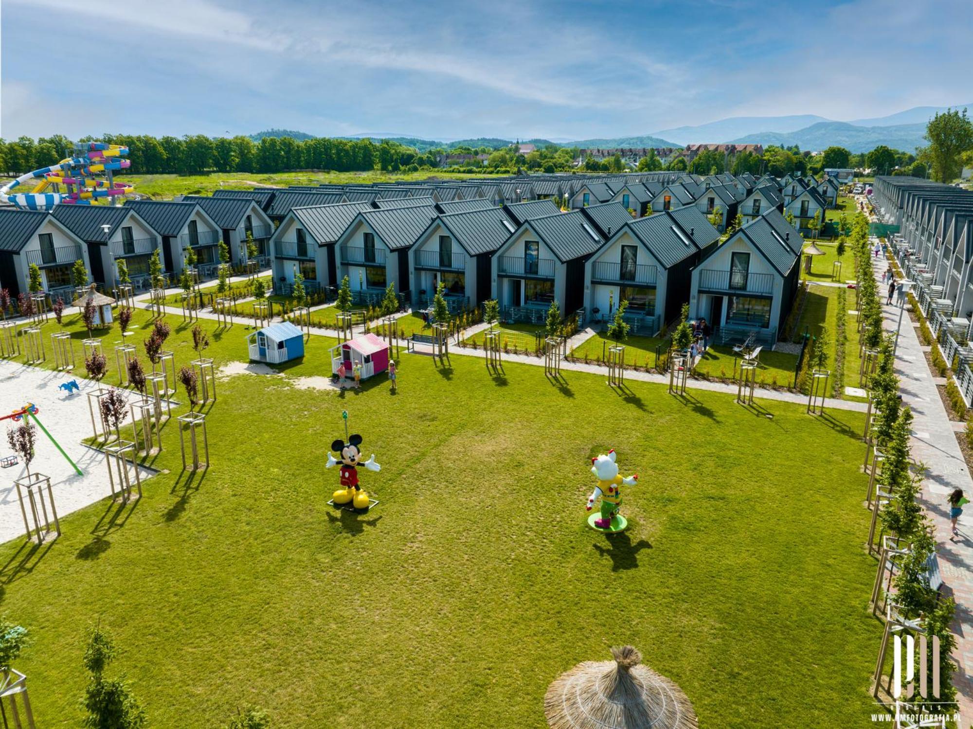 Holiday Park & Resort Cieplice Zdroj Jelenia Góra Exterior foto